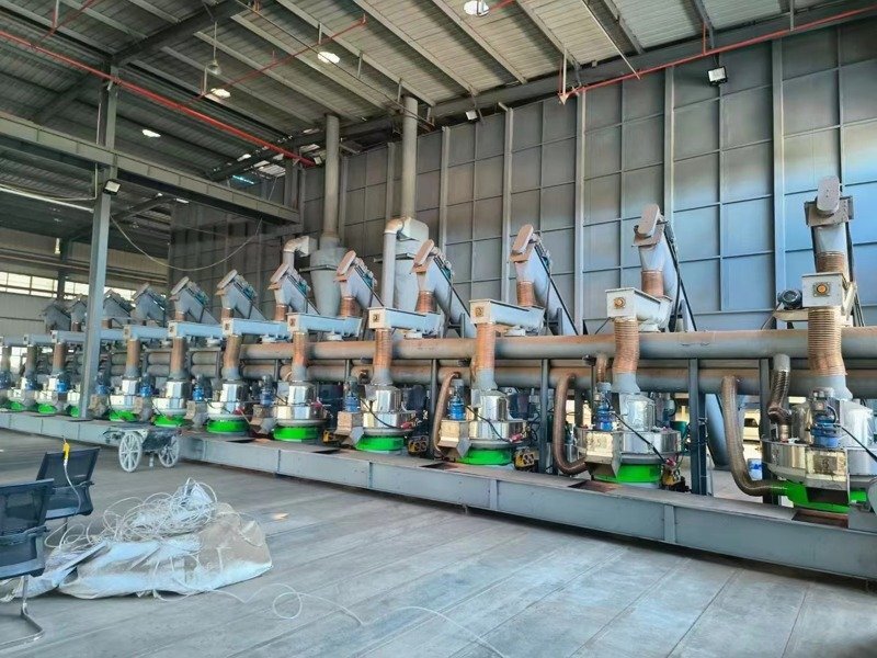 江苏扬州时产25-30吨木屑颗粒机生产线客户现场